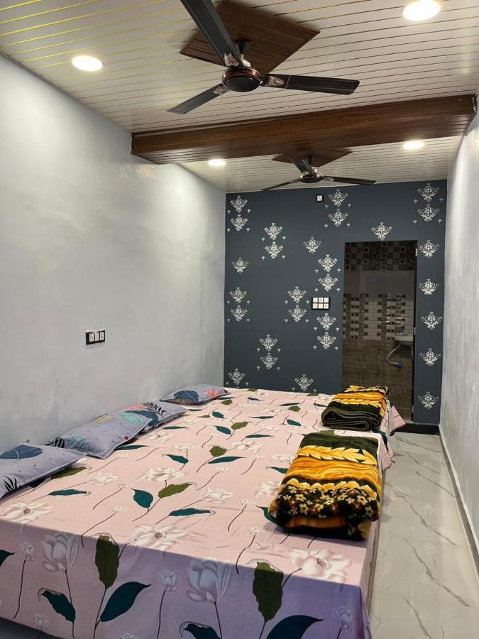 Shri Gamya Guest House อุจเจน ภายนอก รูปภาพ