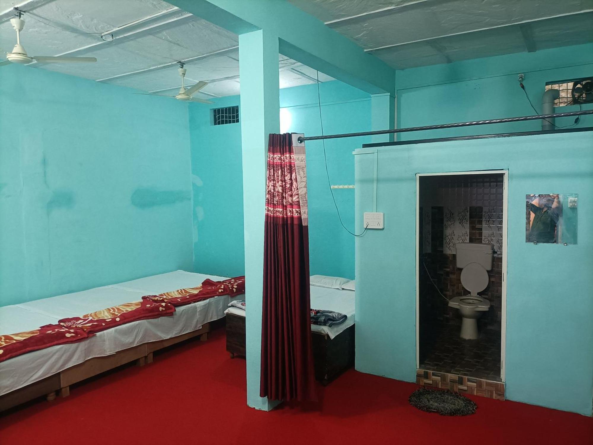 Shri Gamya Guest House อุจเจน ภายนอก รูปภาพ
